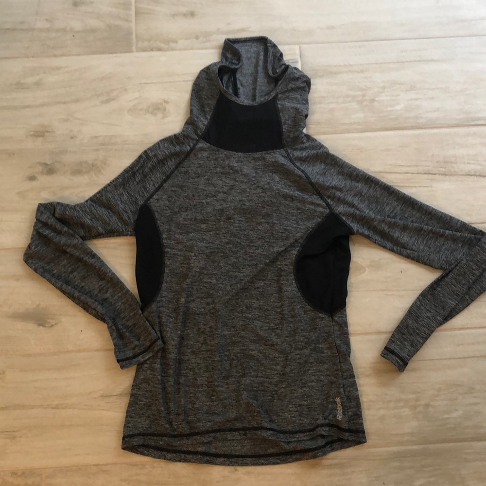 Redbox pullover